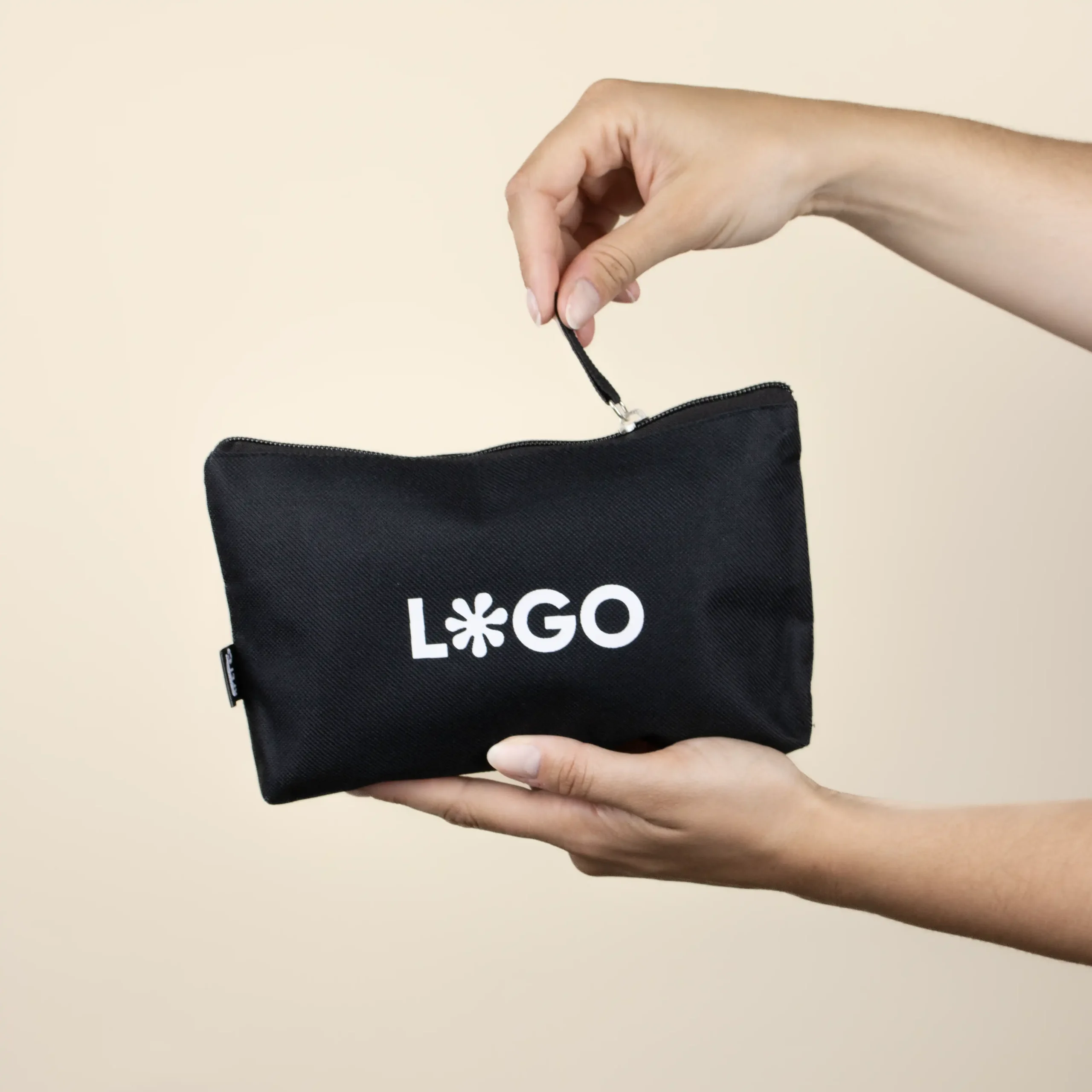 CINTIA: Neceser ecológico de rPET